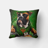 ボクサー犬が自転車を運転する聖パトリックの日 クッション (裏面)