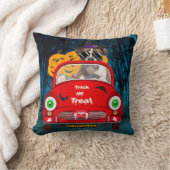 ボクサー犬が車を運転する怖いハロウィン クッション (ブランケット)