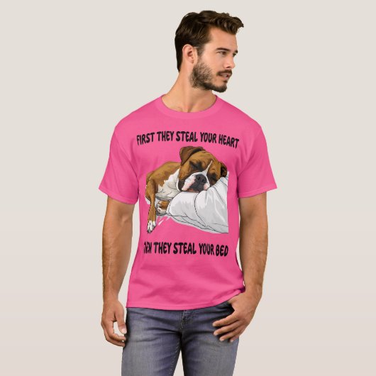 ボクサー犬のナイトガウン Tシャツ (正面フル)