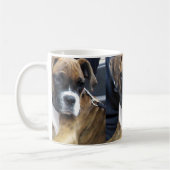 ボクサー犬のマグ コーヒーマグカップ (左)