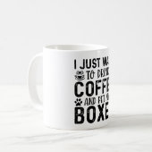 ボクサー犬を撫でたい コーヒーマグカップ (正面左)