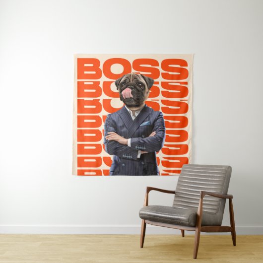ボスは犬の頭が両手を組んで立つ タペストリー (インサイチュ)