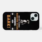 ボストおもしろいンテリア犬 iPhone 15ケース (裏面横)