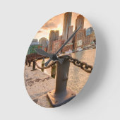 ボストンの財政地区のスカイライン ラウンド壁時計 (傾斜)