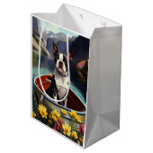 ボストンテリアがパドルに乗る:風光明媚な冒険 ミディアムペーパーバッグ (裏面アングル)