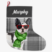 ボストンテリアと犬の名前のプレイド ラージクリスマスストッキング (正面)
