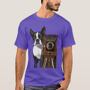 ボストンテリアのカメラマン2 Tシャツ