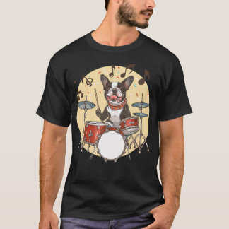 ボストンテリアの犬がドラム演奏 ミュージシャン犬 Tシャツ