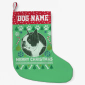 ボストンテリア犬が醜いクリスマスセーターを育てる スモールクリスマスストッキング (正面)