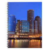ボストンハーバーとスカイライン。ボストンは5人のうちの1人 ノートブック (正面)