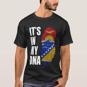 ボスニアとキリバスのミックスDNA伝統国旗 Tシャツ