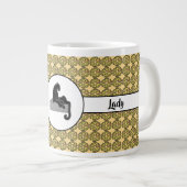 ボスレディーブラックキャットとピンクの花黄色 ジャンボコーヒーマグカップ (正面右)