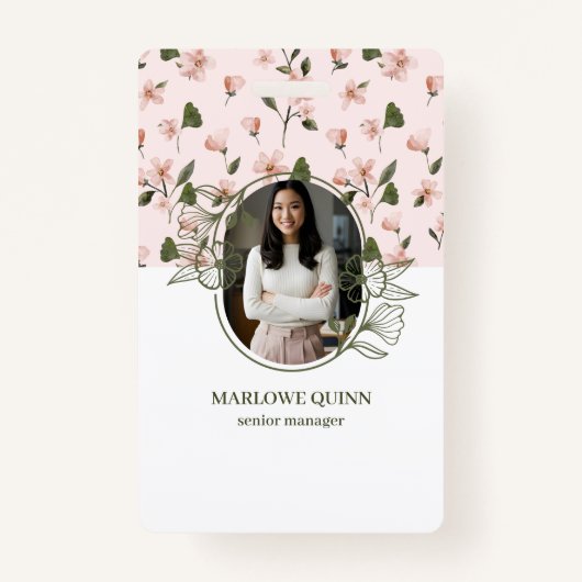 ボタエレガントニカルモノグラムロゴフローラ水彩色 バッジ (正面)