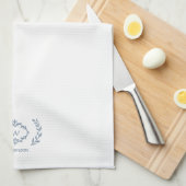 ボタニカルエレガントローレル名前をカスタムするダスティブルー キッチンタオル (四つ折り)