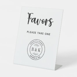 ボタニカルフローラモノグラム結婚式の引き出物が1つ 台座サイン