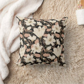 ボタニカルブラックベージュリリー花パターン クッション (ブランケット)