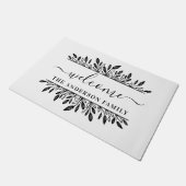 ボタニッ素朴クパーソナライズされたファミリー名歓迎 ドアマット (アングル)