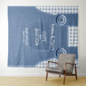 ボタンみたいに可愛いブルーデニムベイビーシャワー タペストリー (インサイチュ(横))