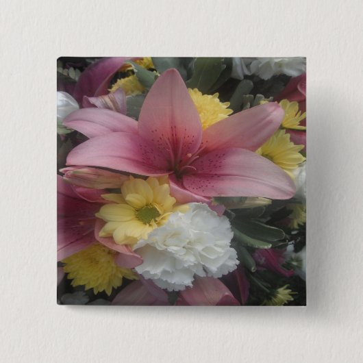 ボタンピンクリリー美しい 缶バッジ (正面)