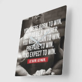 ボディビルインスピレーショ生まれン- To Win -トレーニング スクエア壁時計 (傾斜)