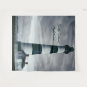 ボディーアイランドライトハウスブラック&ホワイト タペストリー (正面(横))