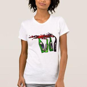 ボトルから注ぐワイン Tシャツ