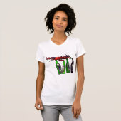 ボトルから注ぐワイン Tシャツ (正面フル)