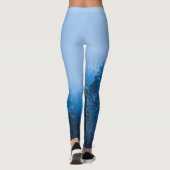 ボヒニ湖、スロで雪に覆われた森の上の霧 レギンス (裏面)