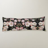 ボヘミアのシックな赤面ピンクの花ダークフローラ ボディピロー (裏面)