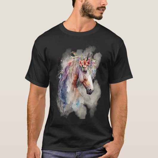 ボヘミアンな魔法の馬とラベンダーピンクの花 Tシャツ (正面)