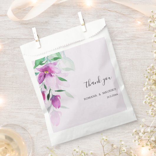 ボヘミアンバイオレットウォーターカラーアートフラワー フェイバーバッグ (クリップ留めされた状態)