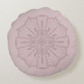 ボヘミアンマンダラ手描きミュートピンクラウンドピロー ラウンドクッション (裏面)