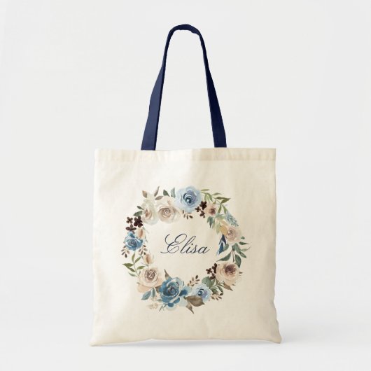 ボヘミアン風のくすんだブルーとベージュのバラの花輪が描かれたトートバッグ トートバッグ (正面)