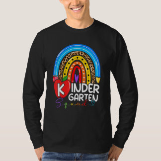 ボヘミアン レインボー 幼稚園の先生チーム キンダー Tシャツ