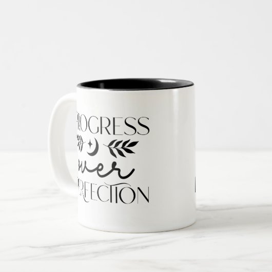 ボホは完成を越えて進歩す感動的る ツートーンマグカップ (正面左)