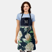 ボホウォーター色アイボリーフローラ モノグラムの エプロン (着用した状態)