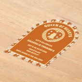 ボホクイーンオブハートバースデーパーティーアーチ アクリル招待状 (レイダウン)