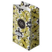 ボホシックなダークグレーと黄色のイカットの部族柄 スモールペーパーバッグ (正面アングル)