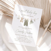 ボホセージ緑の少年の赤ちゃん服ベビーシャワー 招待状