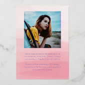 ボホピンク |ワイルドフラワーの紫色の水彩卒業 箔招待状 (裏面)