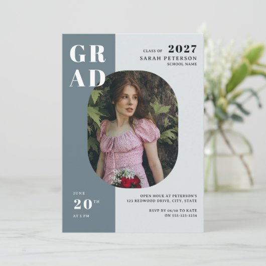 ボホブルーグレイはっきりしたタイポグラフィ写真卒業 招待状 (スタンド正面)