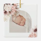 ボホボヘミアンピンクフローラベビー誕生写真 セラミックオーナメント (裏面)