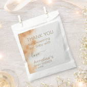 ボホモダンウォーター色絞り染めベビーシャワーベージュ フェイバーバッグ (クリップ留めされた状態)