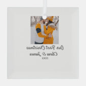 ボホモダンー私たちの初めてのクリスマスフォトカップル名 ガラスオーナメント (裏面)