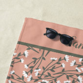 ボホモノグラムのコーラルピーチグリーンホワイトフローラ ビーチタオル (インサイチュ)