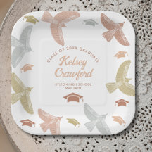 ボホーの鳥と帽子が舞う卒業パーティー