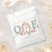 ボホーレインボーオネダーフル誕生日フリットバッグ- 1st Bi フェイバーバッグ (クリップ留めされた状態)