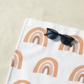 ボホーレインボーピンクパステルパーソナライズされたキッズ ビーチタオル (インサイチュ)