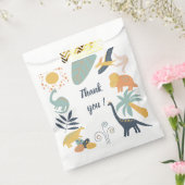 ボホー恐竜ベビー誕生日パーティーの招待 フェイバーバッグ (封をした状態)