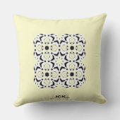 ボリューム1のカレイドスコープアート5 クッション (裏面)